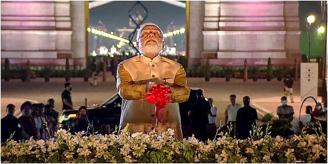 Prime Minister Narendra Modi pays tribute after inaugurating 28-ft statue of Netaji Subhas Chandra Bose in New Delhi. (Photo | PTI)