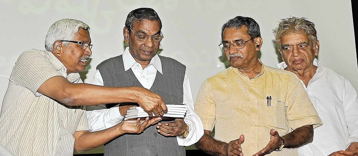 Muthyam Reddy\'s Literary Compilation Released by Telangana JAC chairman