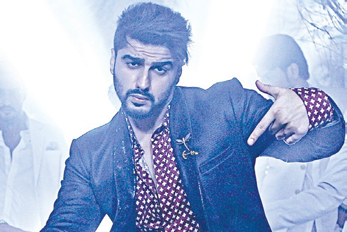 Sharpisha Arjun Kapoor Flaunts \'Sharpish\' Hairdo