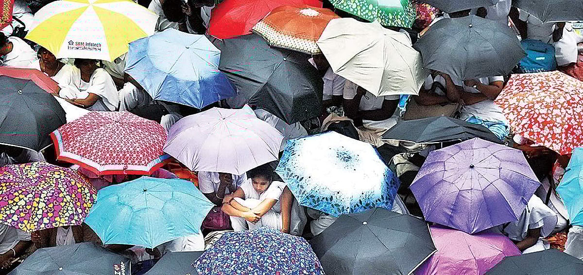 Nurses call off strike after Madras High Court reads riot Act