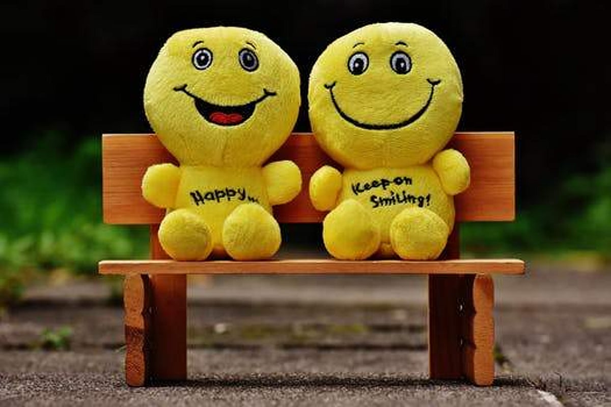 Popularity Smiling Keep smiling! 3 types of smiles and here's how to decode each of them
