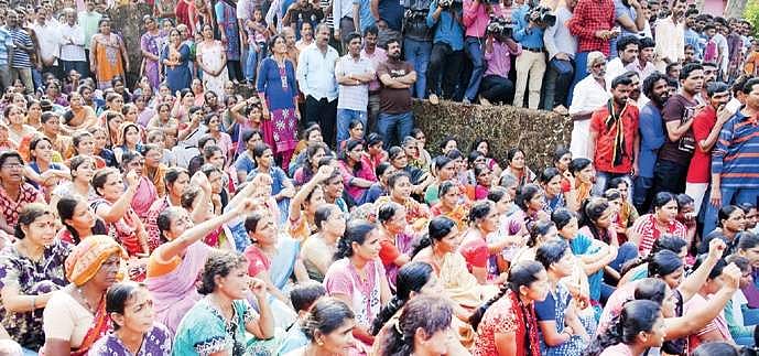 Cops rewarded for nabbing accused