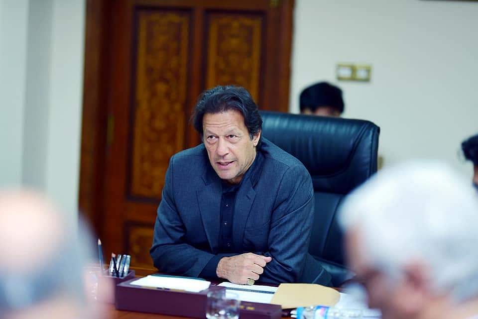 Pakistan PM Imran Khan offers talk to defuse Indo-Pak tensions