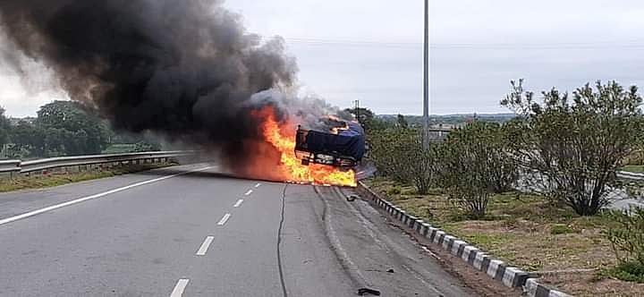 Three killed in road accident on NH44 in Telangana