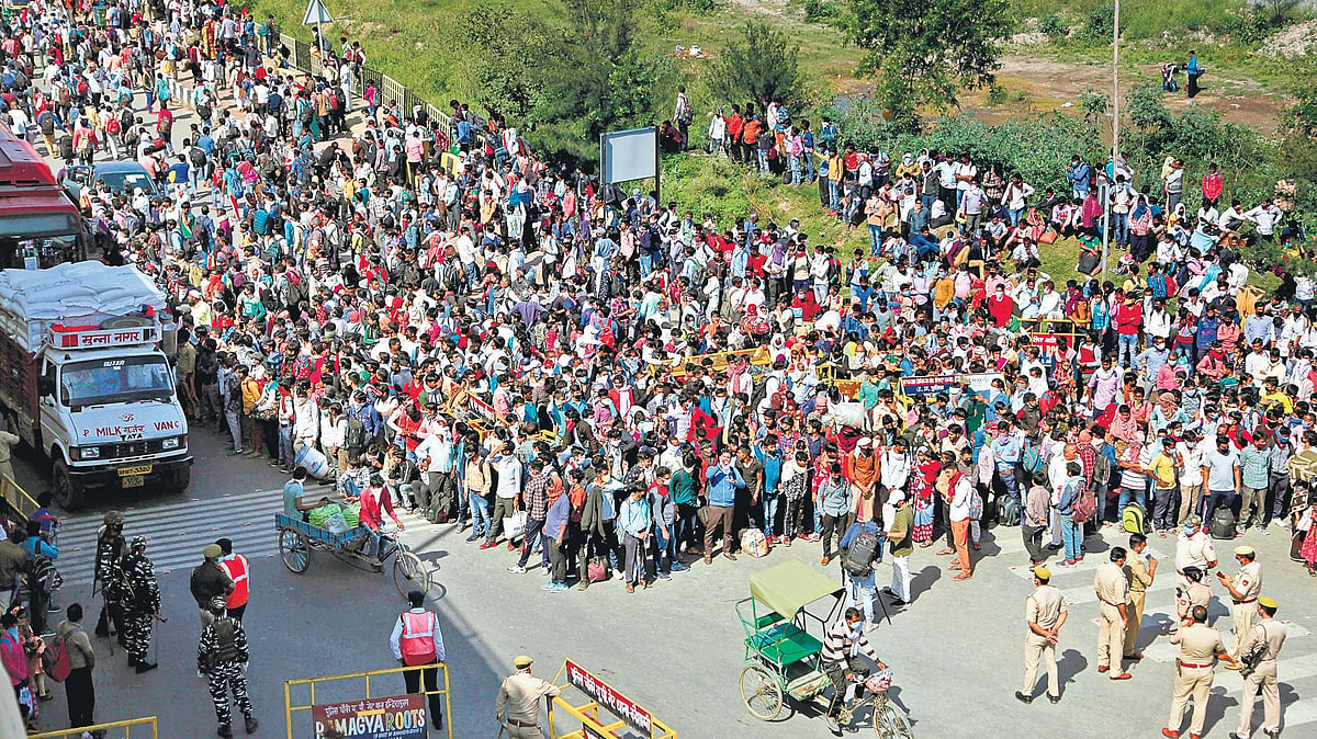 Migrant exodus continues as coronavirus lockdown enters day 5