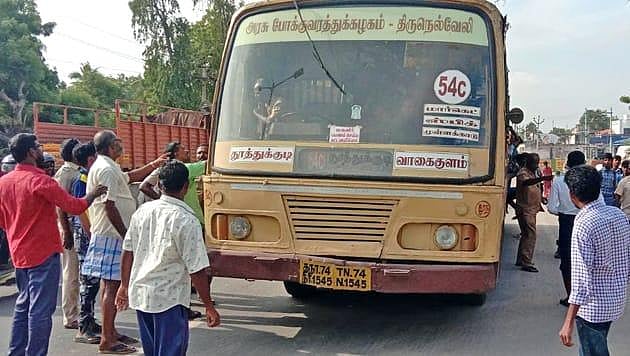 CPM picket TNSTC bus at Muthaiapuram, seeks additional town buses