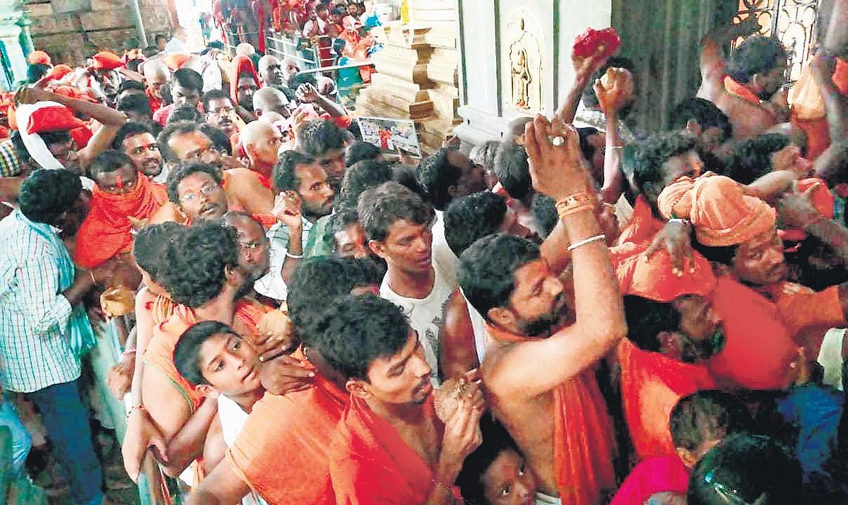 Devotees throng Kondagattu shrine on Hanuman Jayanti