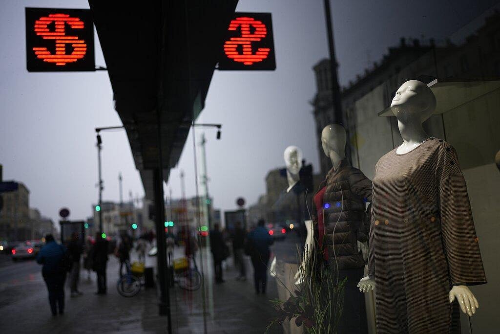 russian-ruble-plunges-past-100-against-dollar-for-first-time-since