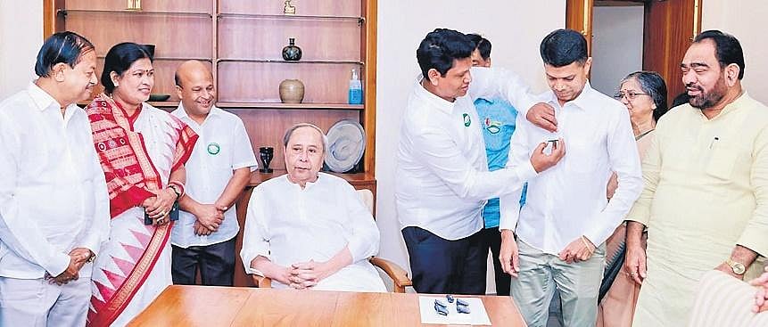 BJP, Congress say Karthik Pandian joining BJD will have no impact on Odisha politics