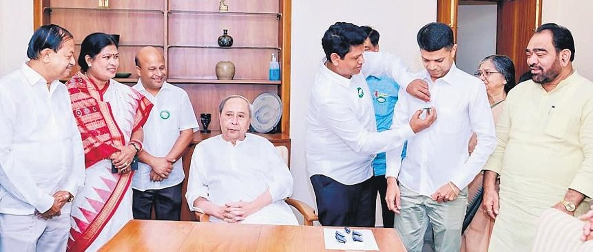 BJP, Congress say Karthik Pandian joining BJD will have no impact on Odisha politics