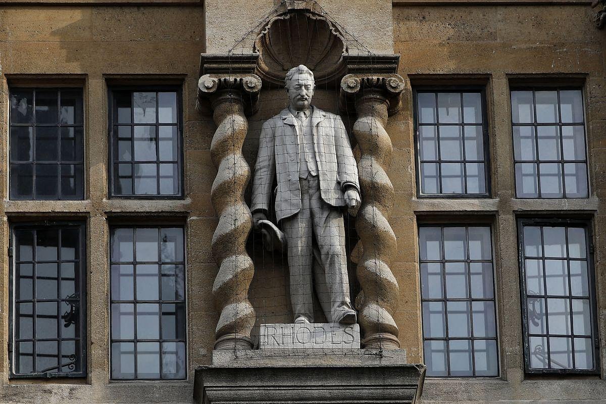 British Colonialist Cecil Rhodes s Grave Haunts Zimbabweans british-colonialist-cecil-rhodes-s-grave-haunts-zimbabweans