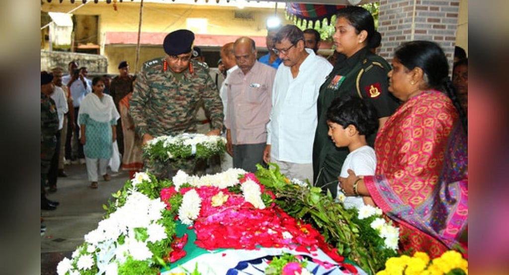 Rvb Reddy Army Chief, TS Guv among many who pay tributes to Lt Col VVB Reddy