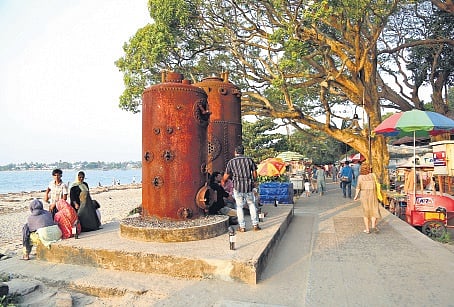 Beach walkway, Fort Kochi