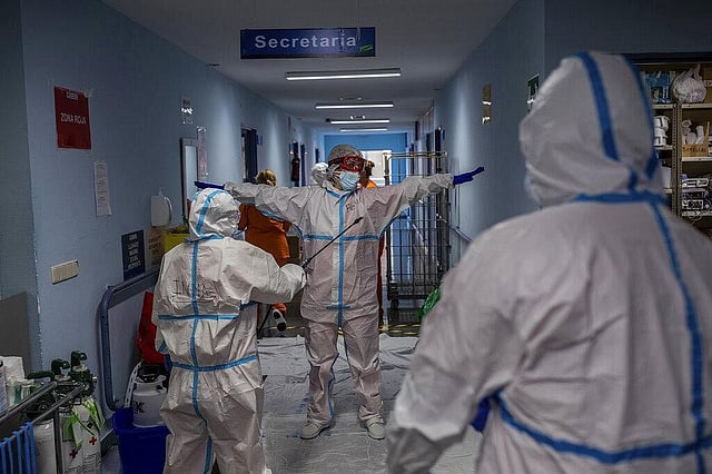 Intensive care space is dwindling across Europe as beds fill again with
coronavirus patients. (Photo | AP)