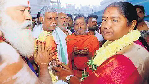 Minister Danasari Anusaya (Seethakka).