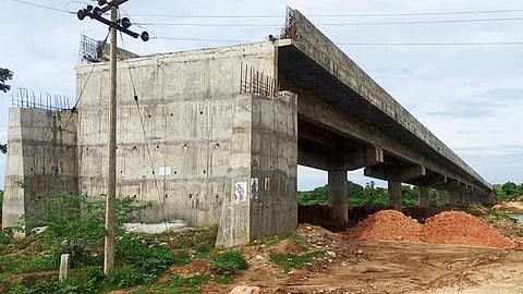 The bridge work was suspended due to financial constraints. Work for its completion is going on properly, said an official.