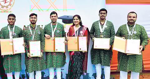 Students awarded gold medals at the 21st convocation ceremony.  