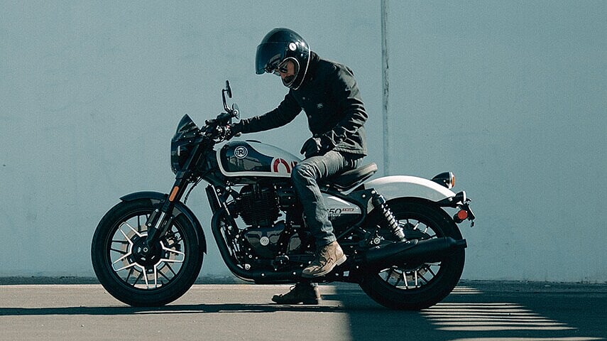Royal Enfield Shotgun 650: Behold the beautiful beast!