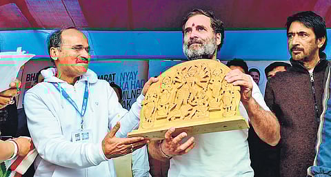 Bengal Congress chief Adhir Ranjan Chowdhury welcomes Rahul Gandhi 
