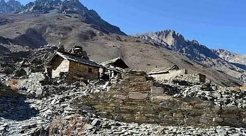 Situated at an elevation of approximately 3,800 metres above sea level, Jadung is a picturesque village that has gradually become desolate