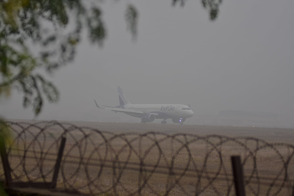 Dense fog disrupts flights for second day; 131 services cancelled at Delhi airport