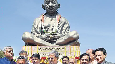 Chief Minister Siddaramaiah participates in the Martyrs’ Day programme organised at Vidhana Soudha in Bengaluru on Tuesday.