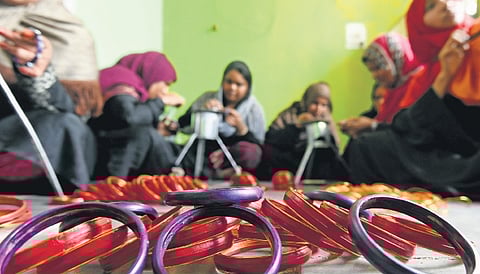 Hisammuddin’s dedication to this initiative serves as an inspiring example of empowering individuals through traditional craftsmanship.