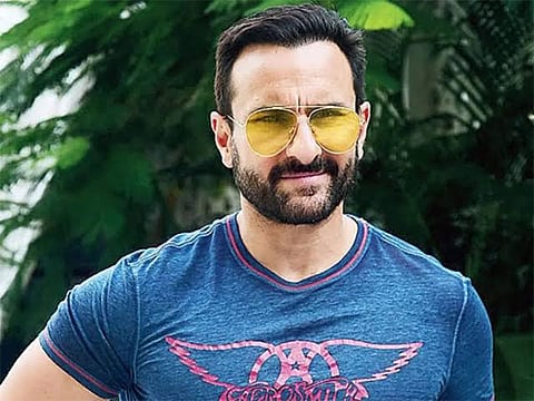 On Tuesday afternoon, Saif was spotted outside his Bandra house sporting a grey-coloured arm sling in his left hand.