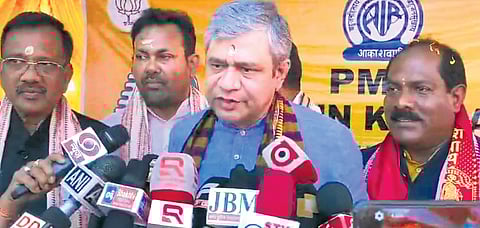 Minister for Railways Ashwini Vaishnaw speaking to mediapersons in Cuttack.