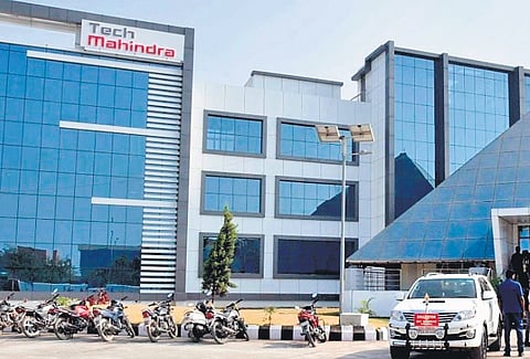 Tech Mahindra profit falls 61% to Rs 510 crore