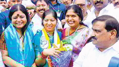 Vikarabad ZP chairperson Sunitha Mahender Reddy joins Congress in the presence of AICC Telangana in-charge Deepadas Munshi at Gandhi Bhavan in Hyderabad.