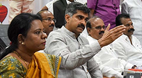 Representative Image: Tamil Nadu: MDMK chief secretary Durai Vaiko addressing to the media in Tiruchy on Monday.