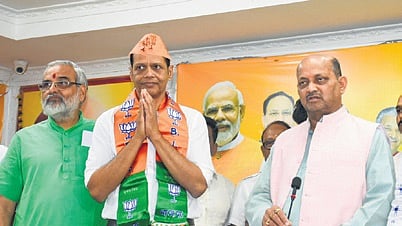 Pradeep Panigrahy joining BJP in the presence of party’s state president Manmohan Samal in Bhubaneswar on Wednesday | Express
