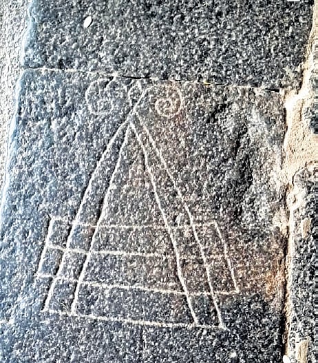 Idea of a community in Aadu Puli Aattam