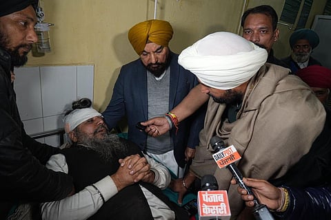 'Delhi Chalo' march: Rahul speaks with injured farmer, slams Modi govt