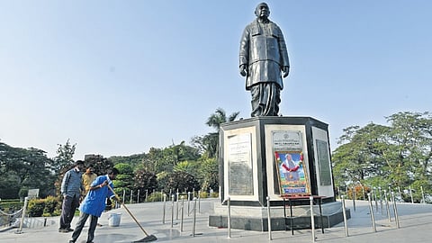 A statue of former prime minister PV Narasimha Rao at Indira Gandhi Rotary in Hyderabad 