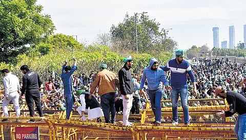 Hundreds of farmers assembled  at Chilla border on Thursday.