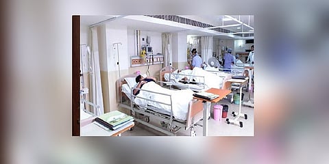 There are 39 hospitals run by the Delhi government.