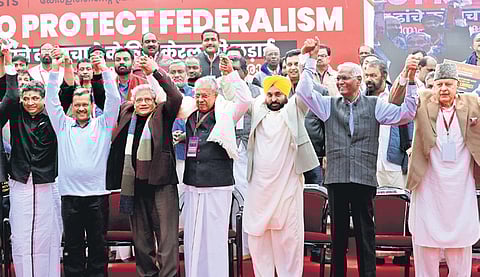 ‘Centre waging war against non-BJP states’; Kejriwal joins Oppn protest