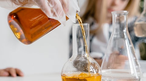 Class 9 girl's vision affected after acid splashes on her eyes in school laboratory in TN 