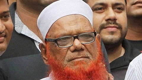 Abdul Karim Tunda is accused of playing a key role in the 1993 serial blasts, which rocked six long-distance trains.