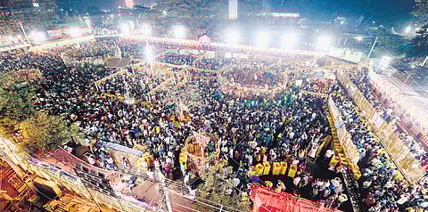 Lakhs of devotees throng the Samakka Saralamma jatara at Medaram in Mulugu district on Thursday; (below) devotees welcome the tribal deity Sammakka to Medaram jatara in Mulugu district on Thursday