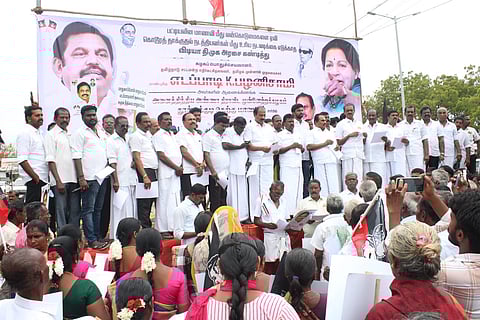AIADMK Ex minister SP Shanmuganathan staged protest at Thoothukudi. 
