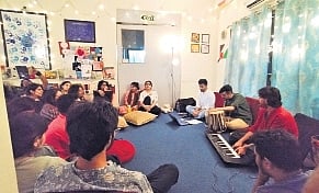 On the occasion of Ravidas Jayanti, Pause for Perspective — a city-based mental health organisation with a social outlook — invited the Delhi-based duo Ruhan and Minnatullah Khan to perform.