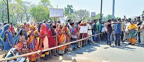 Tribal protesters stage road block between Jaleswar and Baripada