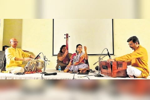 Classical Vocalist and music historian Anjali Malkar, Ustad Basheer Ahmed Khan, Sitarist, at a Hindustani Classical music programme Hyderabad Deccan.