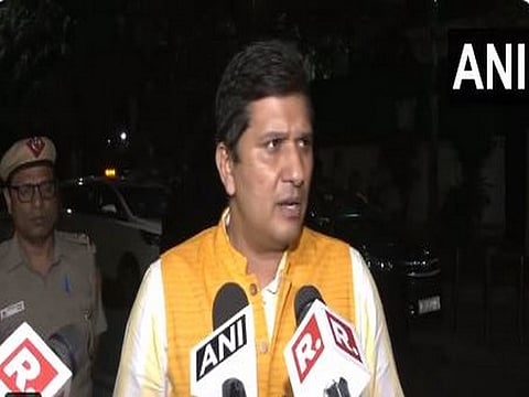 AAP leader Saurabh Bharadwaj as ED team reaches Kejriwal's residence