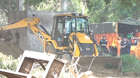 The body of a man who had fallen into a 40-foot-deep borewell at a Delhi Jal Board water treatment plant here was pulled out. 