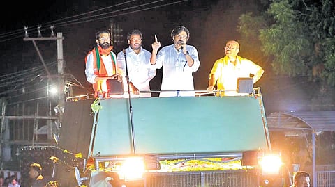 Jana Sena Party chief Pawan Kalyan takes part in the Vaarahi Vijaya Bheri election
campaign in Pithapuram Assembly constituency on Saturday I Express