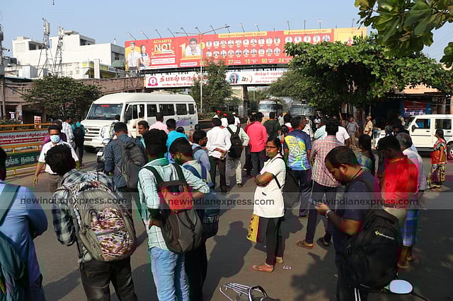 People were left stranded at several bus stands due to the lack of both government and private buses. 